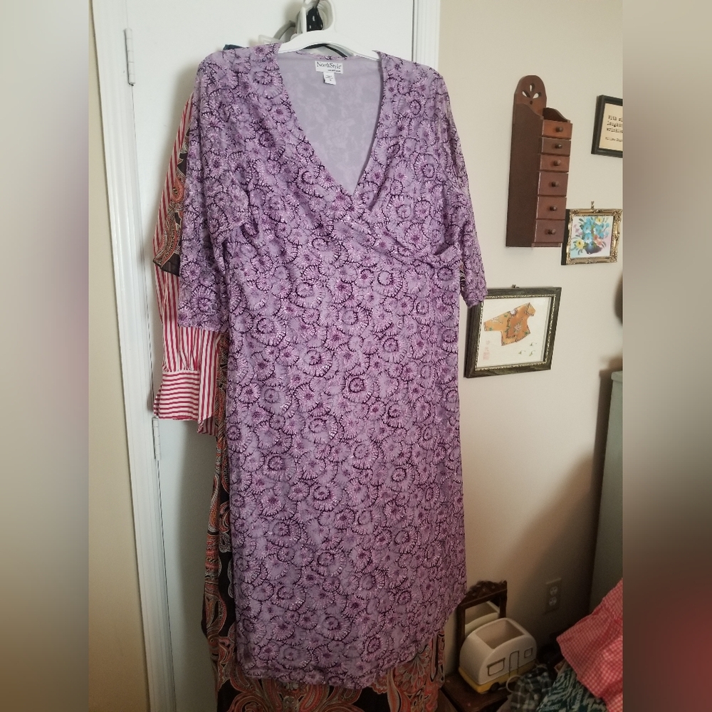 NorthStyle Lace Midi Dress